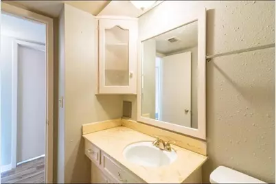 7621 Gleason Road, Houston, TX 77016 - Photo 9