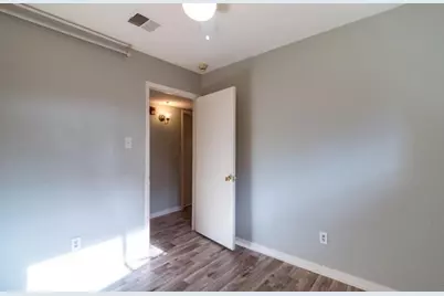 7621 Gleason Road, Houston, TX 77016 - Photo 11