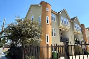 1128 W 26th St, Houston, TX 77008 - Photo 3