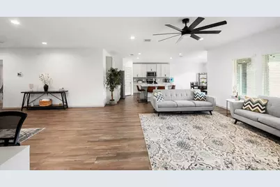 1126 Hyde Lake Lane, Missouri City, TX 77459 - Photo 5