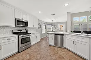 12810 Bedford Falls Dr, Cypress, TX 77429 - Photo 5