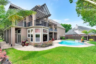 3806 Canyon Bluff Court, Houston, TX 77059 - Photo 11