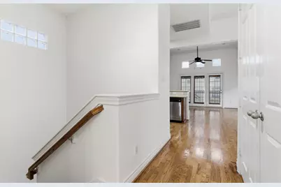 1303 Sherwood Point Lane, Houston, TX 77043 - Photo 7