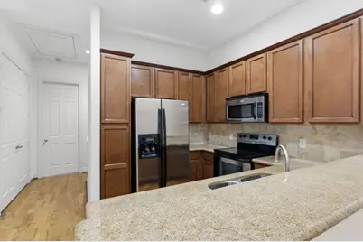 1303 Sherwood Point Lane, Houston, TX 77043 - Photo 21