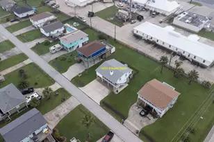 16721 Edward Teach Rd, Galveston, TX 77554 - Photo 41