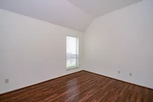5611 Plum Point Ct, Sugar Land, TX 77479 - Photo 7