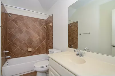 5611 Plum Point Court, Sugar Land, TX 77479 - Photo 9