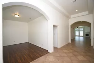 5611 Plum Point Ct, Sugar Land, TX 77479 - Photo 5
