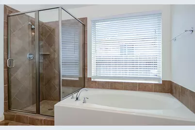 5611 Plum Point Court, Sugar Land, TX 77479 - Photo 35
