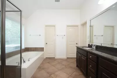 5611 Plum Point Court, Sugar Land, TX 77479 - Photo 33