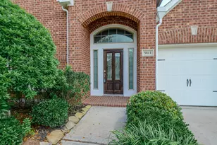 5611 Plum Point Ct, Sugar Land, TX 77479 - Photo 3