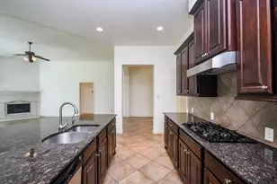 5611 Plum Point Ct, Sugar Land, TX 77479 - Photo 23