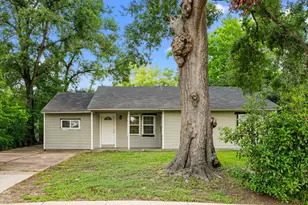 5835 Southseas St, Houston, TX 77033 - Photo 1