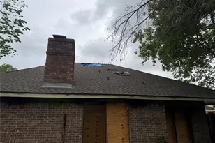 405 Post Oak Dr, Baytown, TX 77520 - Photo 3