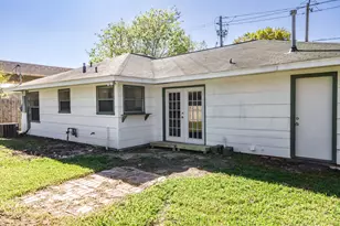 4710 Glenmont St, Bellaire, TX 77401 - Photo 25