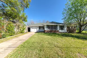 4710 Glenmont St, Bellaire, TX 77401 - Photo 1