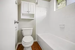 16215 Barcelona Dr, Friendswood, TX 77546 - Photo 13