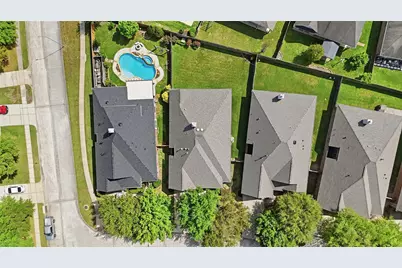 10222 Broken Trace Court, Humble, TX 77338 - Photo 31