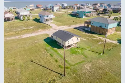 13219 Buccaneer Parkway, Freeport, TX 77541 - Photo 9