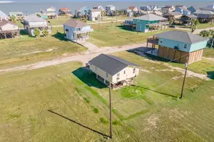 13219 Buccaneer Pkwy, Freeport, TX 77541 - Photo 9