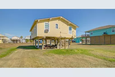 13219 Buccaneer Parkway, Freeport, TX 77541 - Photo 23