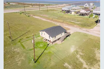 13219 Buccaneer Parkway, Freeport, TX 77541 - Photo 7