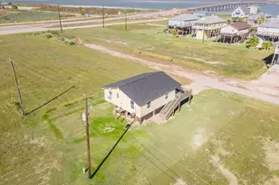 13219 Buccaneer Pkwy, Freeport, TX 77541 - Photo 7