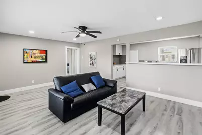 5914 Southcrest St Street, Houston, TX 77033 - Photo 3