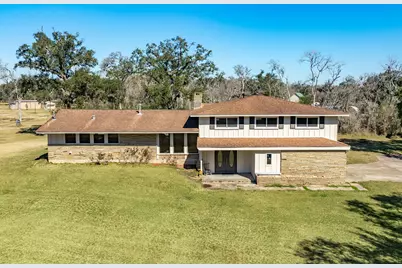 504 W Highway 332 W, Lake Jackson, TX 77566 - Photo 1