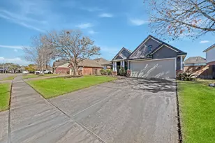 1334 Terrace View Dr, Sugar Land, TX 77479 - Photo 3