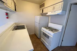 9425 Scott St, Houston, TX 77051 - Photo 7