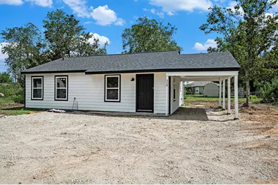 318 N Columbia Street, Angleton, TX 77515 - Photo 3