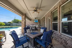 1429 Talco Garden Ct, League City, TX 77573 - Photo 3