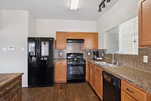 1511 Claremont Garden Cir, Houston, TX 77047 - Photo 7