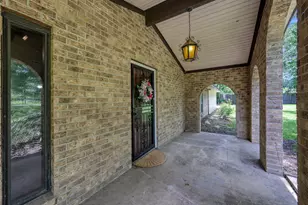 1802 Pin Oak Dr, Conroe, TX 77301 - Photo 5