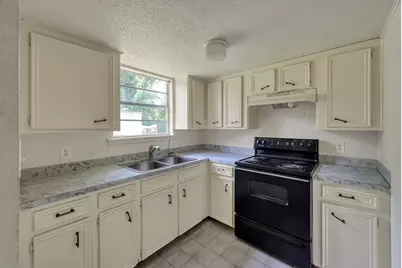 1802 Pin Oak Drive, Conroe, TX 77301 - Photo 37