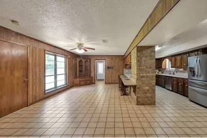 1802 Pin Oak Drive, Conroe, TX 77301 - Photo 9