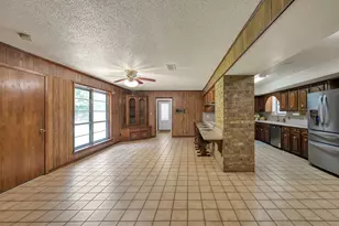 1802 Pin Oak Dr, Conroe, TX 77301 - Photo 9