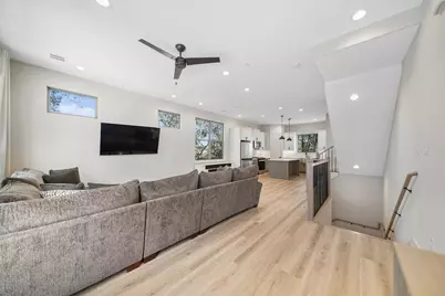 5320 Creekmont Timbers Trail, Houston, TX 77091 - Photo 5