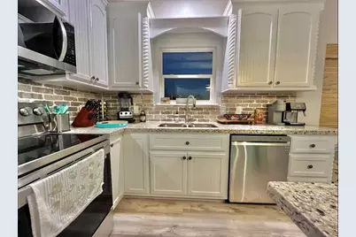 110 Pelican Pl, Surfside Beach, TX 77541 - Photo 5