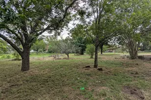 111 Laurel Oaks, Bastrop, TX 78602 - Photo 7