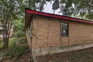 111 Laurel Oaks, Bastrop, TX 78602 - Photo 11