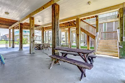 877 Palmetto Drive, Crystal Beach, TX 77650 - Photo 5