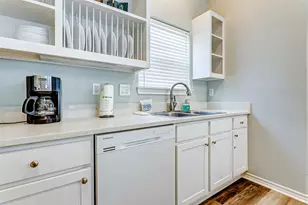 877 Palmetto Dr, Crystal Beach, TX 77650 - Photo 19