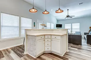 877 Palmetto Dr, Crystal Beach, TX 77650 - Photo 17