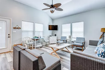 877 Palmetto Drive, Crystal Beach, TX 77650 - Photo 21