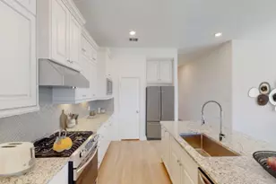 2812 Ravine Bluffs Ct, League City, TX 77573 - Photo 7