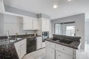 10603 Mills Cir, Houston, TX 77070 - Photo 7