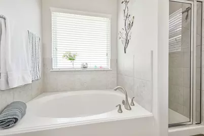 7527 Windsor Valley Lane, Houston, TX 77049 - Photo 25