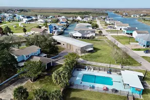 215 Redfish Dr, Freeport, TX 77541 - Photo 37